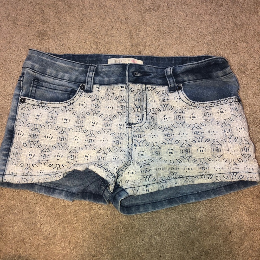 Forever 21 Lace Detailed shorts